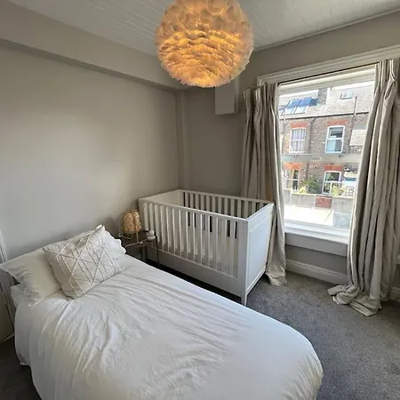 The Ranelagh Townhouse Apartment *